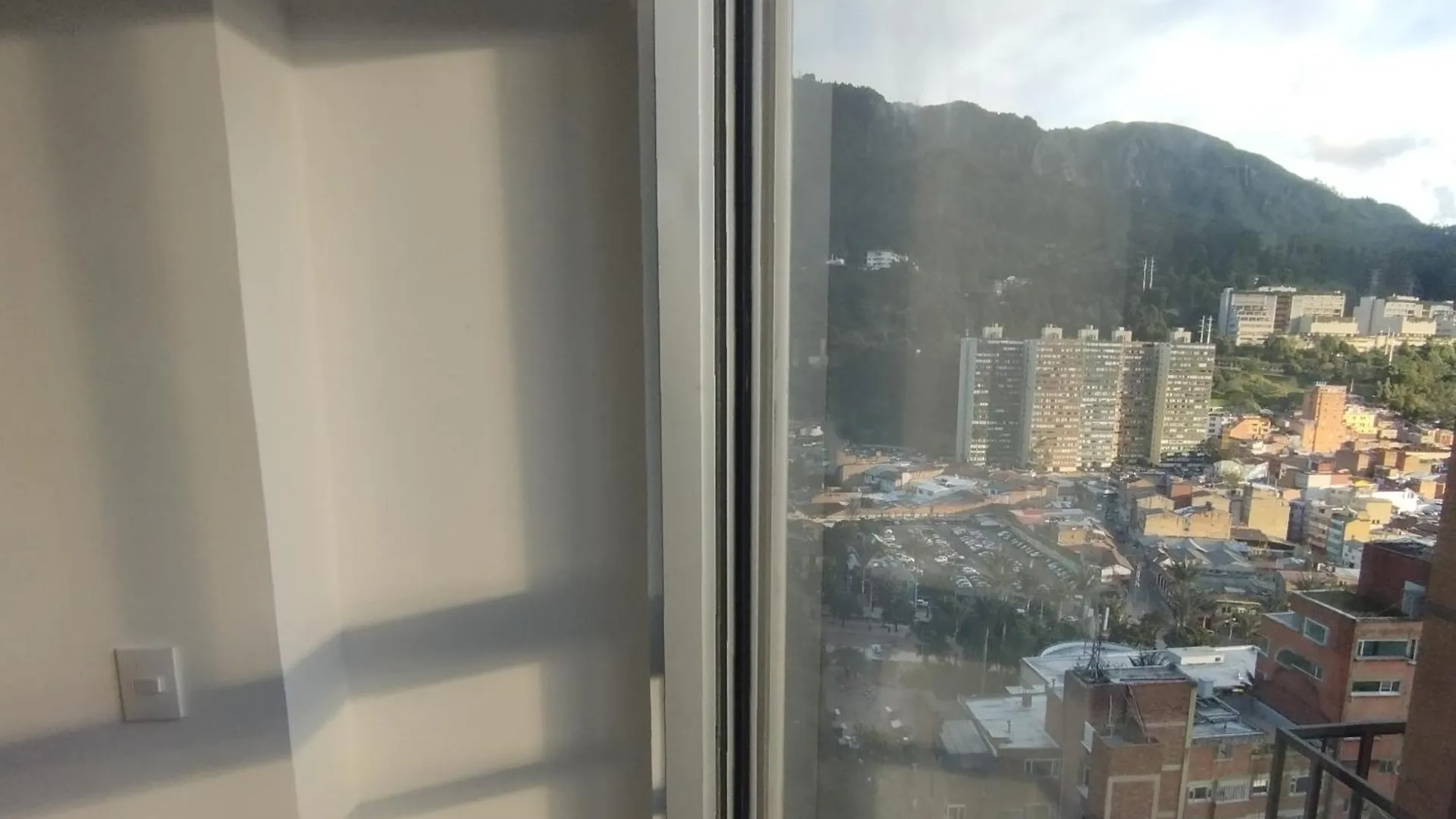 Apartamento Familiar Comodo Y Equipado Cerca Museos Turismo Y Gastronomia Tipica Centro De Bogota Apartment